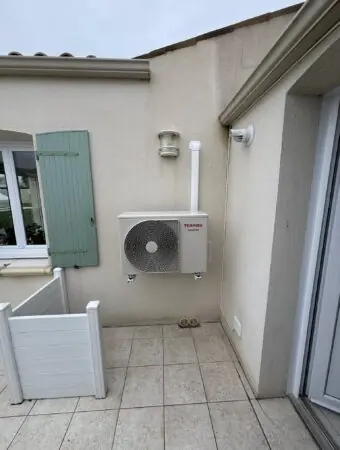 Installation d’un monosplit Toshiba Shorai Edge - groupe extérieur