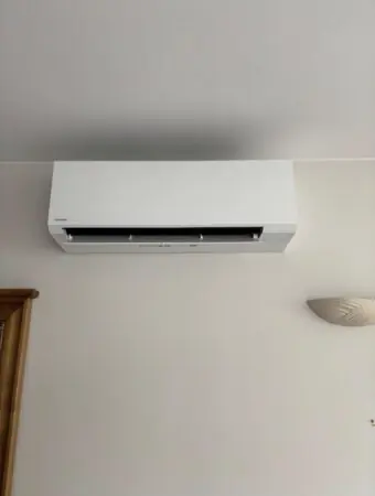 Installation d’un monosplit Toshiba Shorai Edge - unité intérieur
