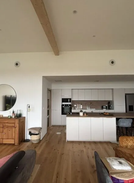 Transformation complète à La Jarrie - Grilles discrètes au mur