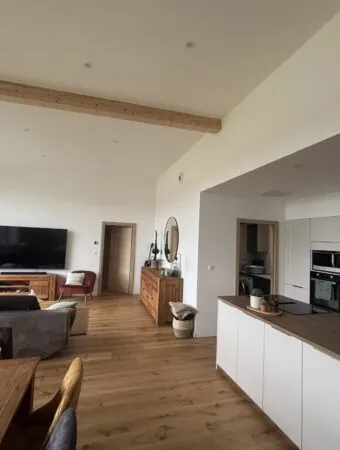 Transformation complète à La Jarrie - Grilles discrètes et design